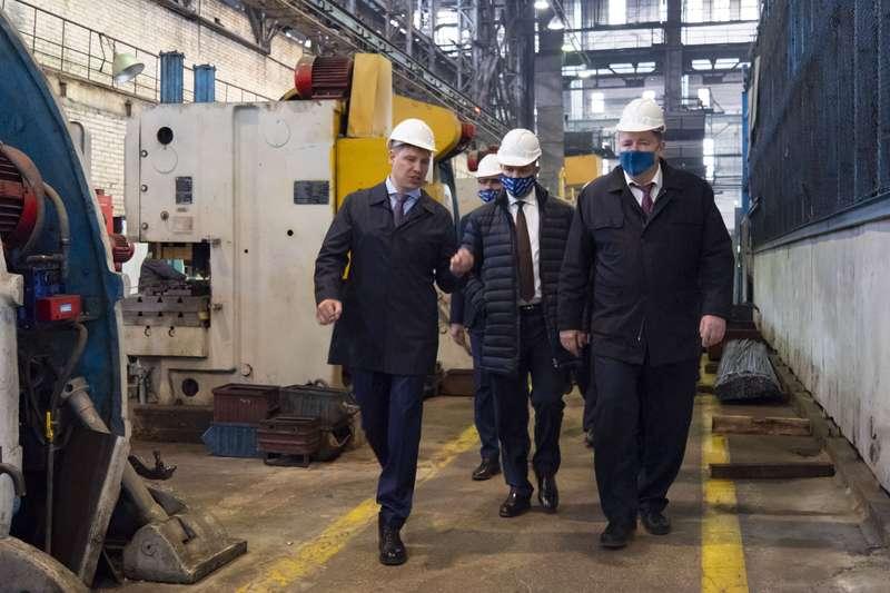 Фото Новосибирский завод «ЭЛСИБ» увеличивает не только выручку, но и зарплату персоналу 3